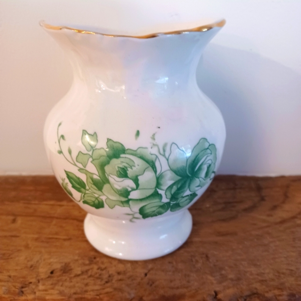 Vintage Homer Laughlin Rococo Green Rose Vase